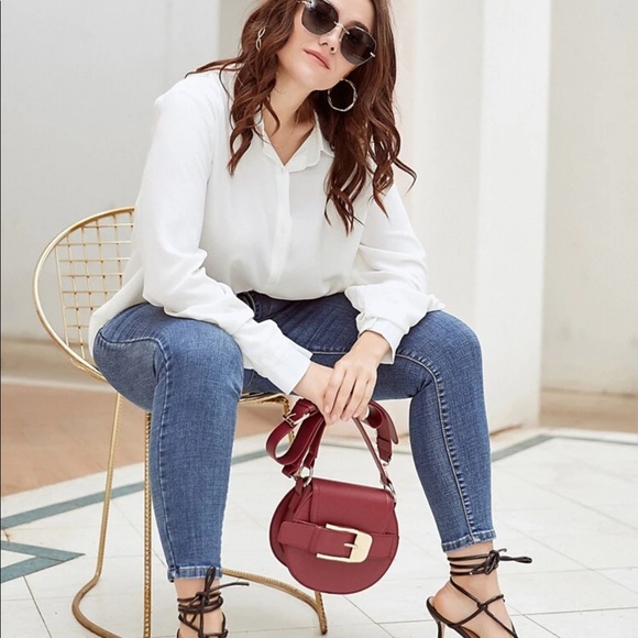 PLUS SIZE WHITE BISHOP SLEEVE BUTTON UP BLOUSE - Picture 5 of 7